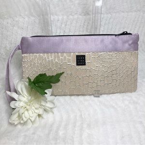 1154 Lill Studio Custom Made Wristlet Fabric Cream Lavender NWOT